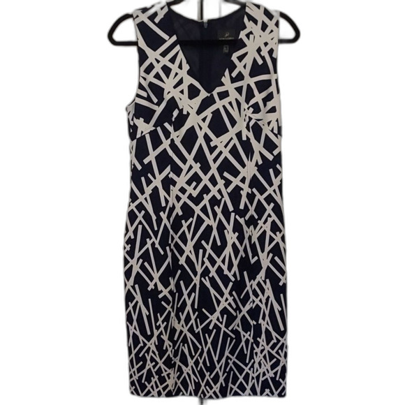 Adrianna Papell Navy and White sleeveless geometric print shift dress size 8 - Picture 1 of 12